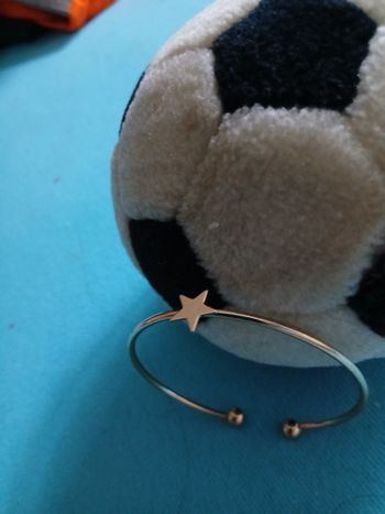 Bracelet doré étoile neuf