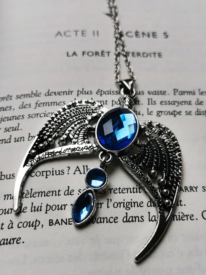 Chaine et pendentif horcruxe