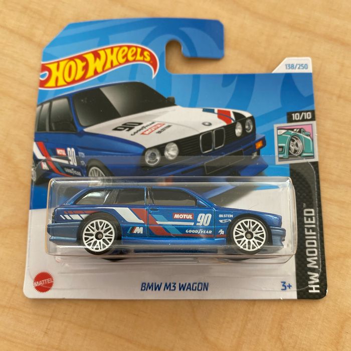 Miniature hot wheels BMW M3 wagon