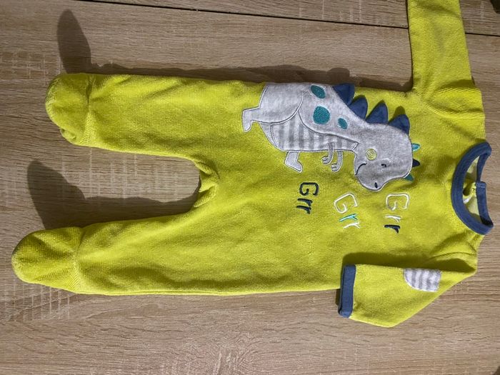 Pyjama garçon ( ou mixtes ) 3 mois - photo numéro 3
