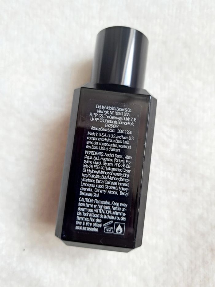 Brume corporelle parfumée Victoria's Secret neuve 💜 Tease Candy Noir - photo numéro 3