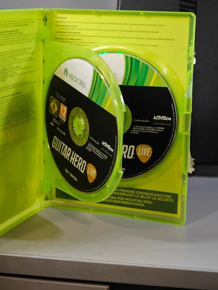 Pack Guitar Hero Live jeu & guitare pour Xbox 360 - photo numéro 12