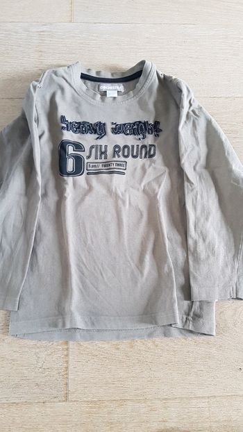 T-shirt manches longues garçon en 8 ans