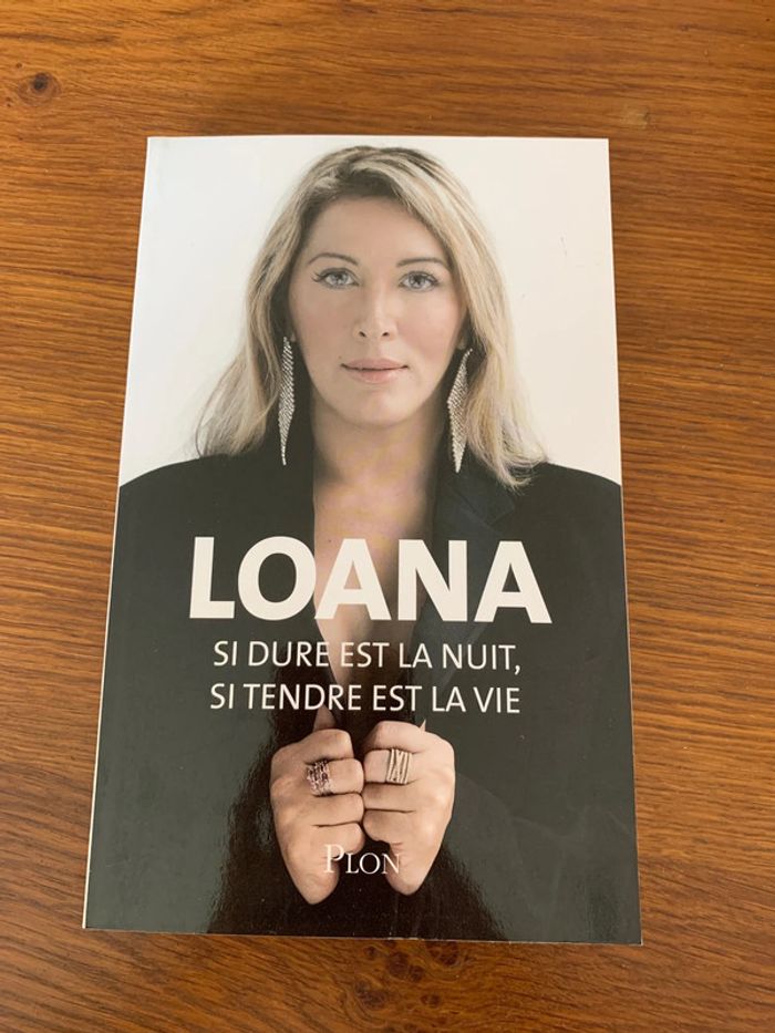 Livre bibliographique de Loana