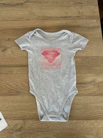 Body bébé fille Superbaby Superman taille 12 mois 
