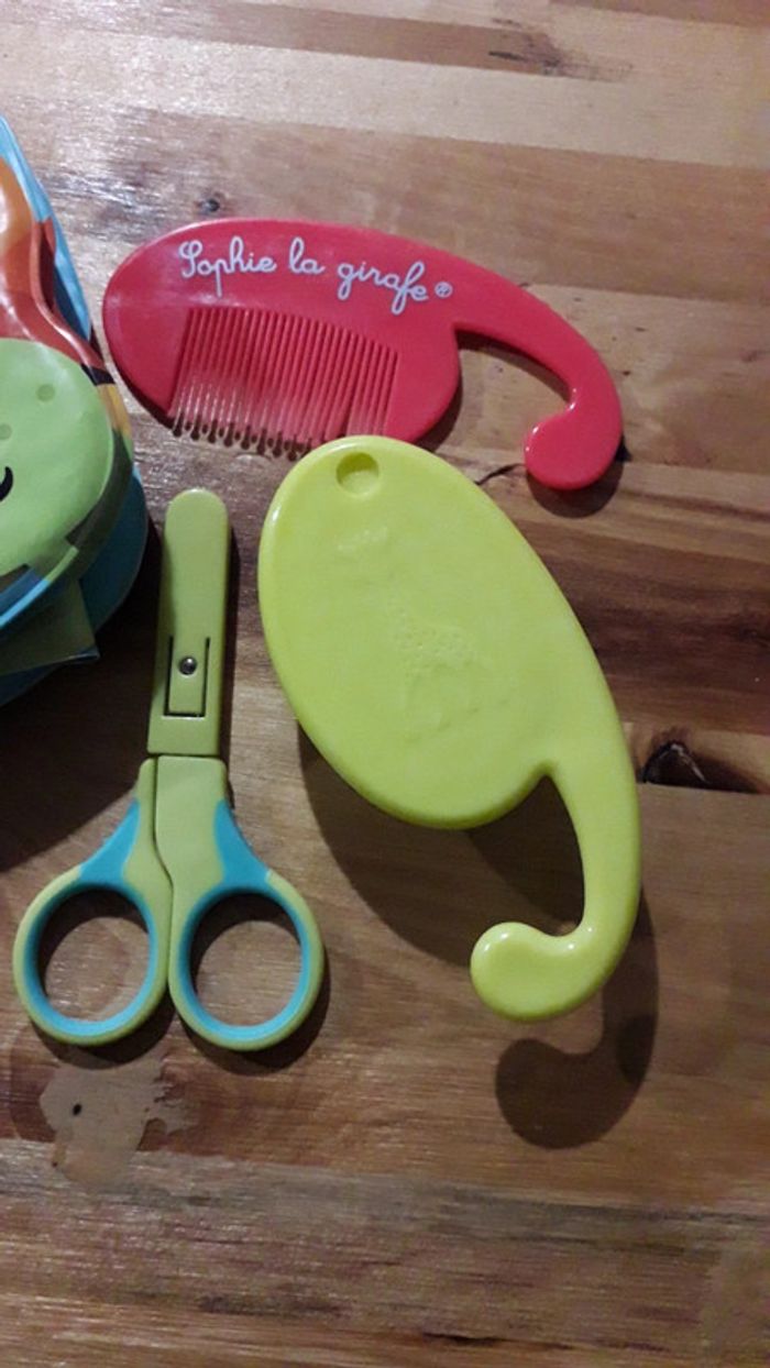 Lot pour hygiène de bébé - photo numéro 3
