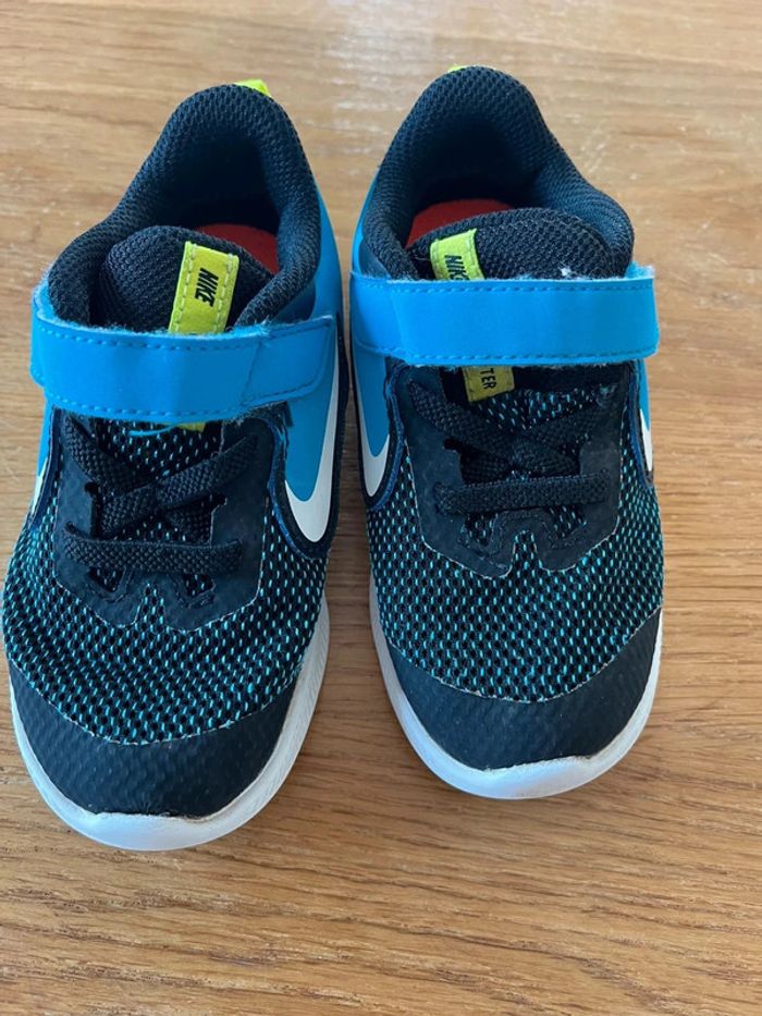 Basket Nike bleu 25 - photo numéro 2