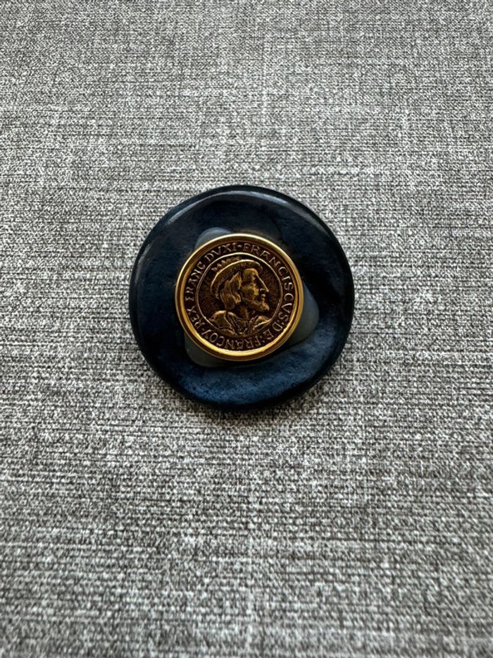 Broche