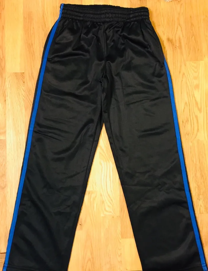 Ensemble de sport veste et jogging 8 ans - photo numéro 5