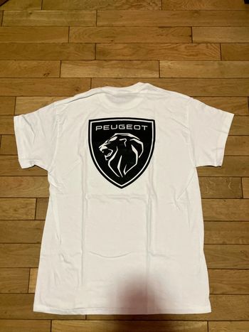 T shirt Peugeot taille M blanc