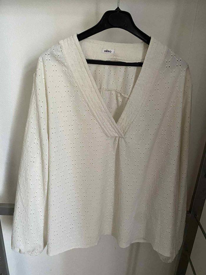 Blouse GEMO blanche broderie anglaise T.48 - photo numéro 7