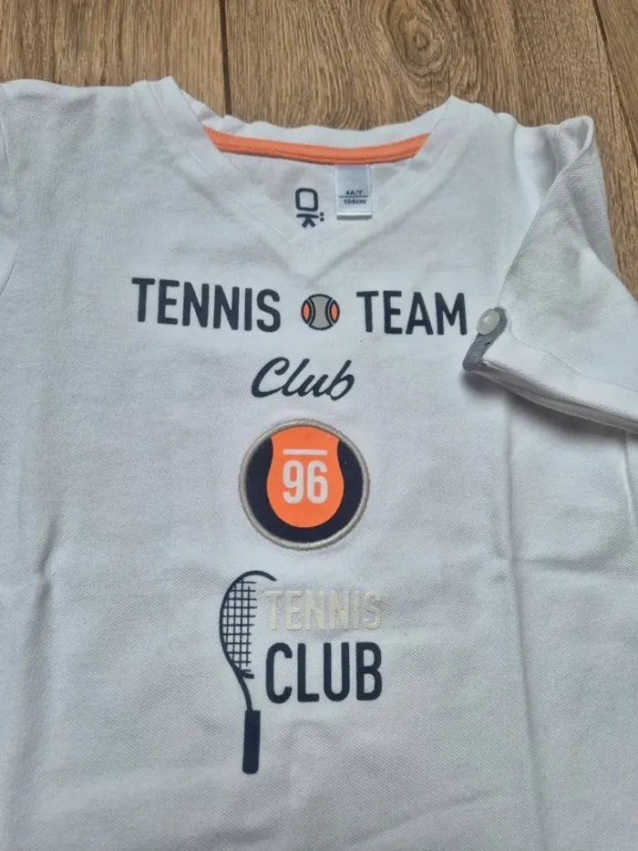 Tee-shirt MC okaidi blanc "tennis team club" 4 ans neuf jamais porté - photo numéro 2