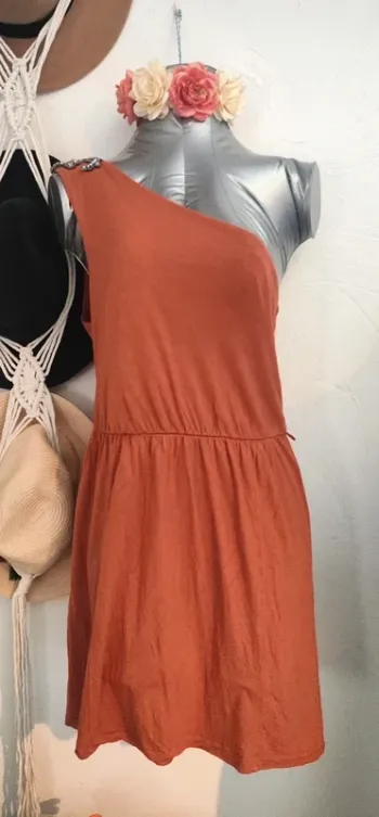 Robe asymétrique terracotta
