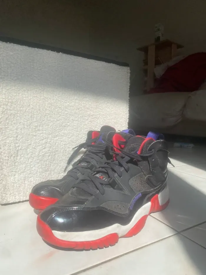 Jordan 11 CMFT Low Black Red Purple 45 - photo numéro 2