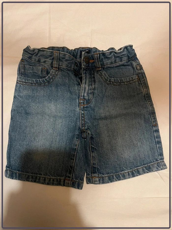 Short court garçon Kiabi taille 6 ans