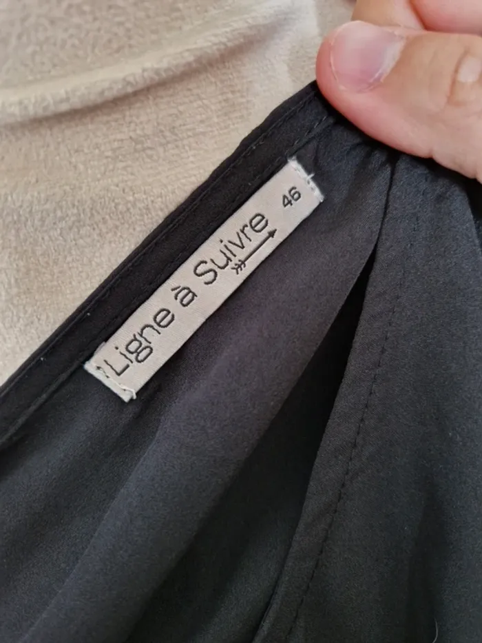 Petite robe noir ligne a suivre taille 46 - photo numéro 4