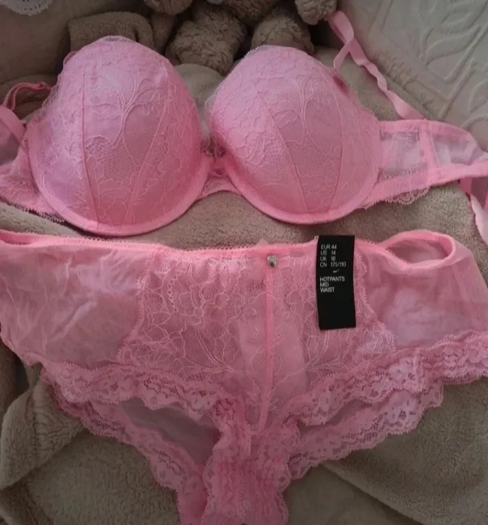 Ensemble lingerie rose clair H & M Neuf - photo numéro 3