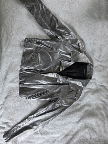 Veste en cuir grise