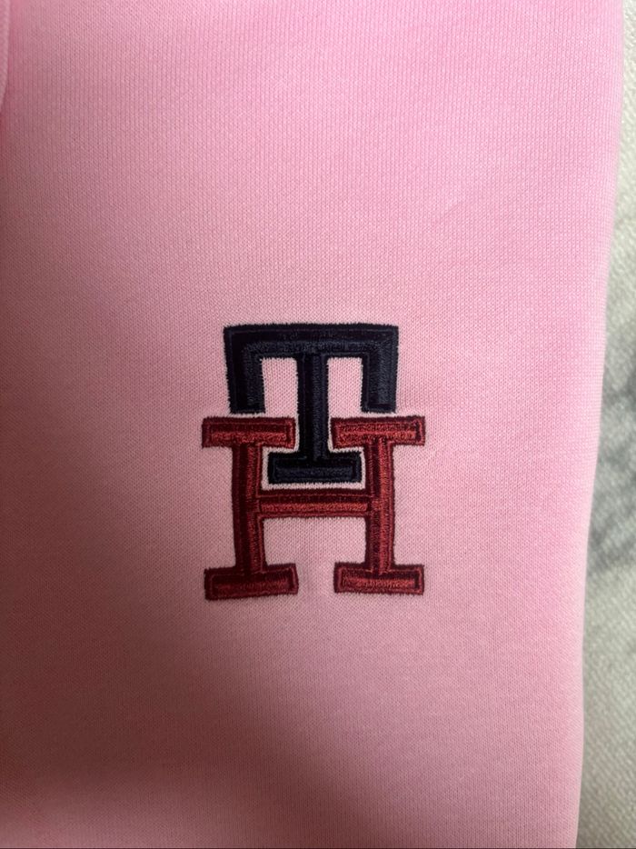 Sweat à capuche Tommy Hilfiger taille L rose bonbon logo brodé - photo numéro 3