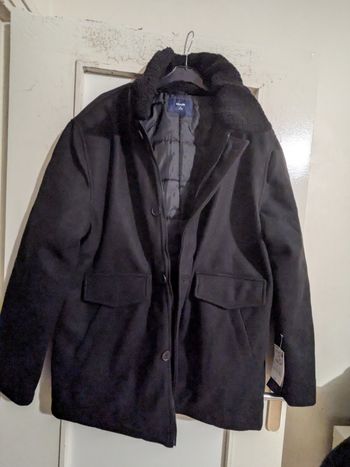 Belle veste manteau Kiabi noire. Taille XL