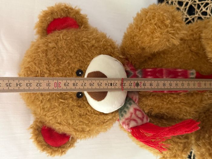 Ours assis couleur caramel avec echarpe polaire peluche doudou 3pagen 32cm - photo numéro 2