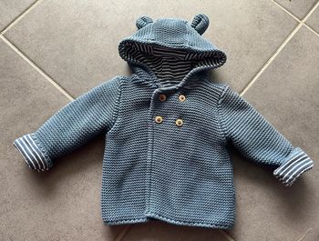 Gilet en maille bleu Taille 6-9 mois