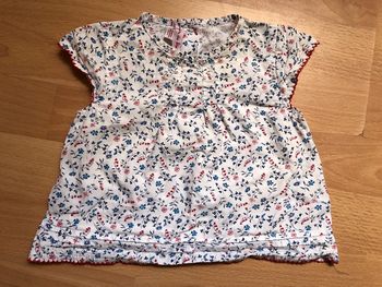 Joli haut/T-shirt MC T. 12 mois fille Grain De Blé TBE