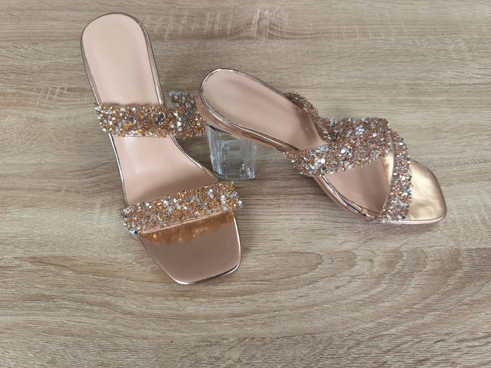 Sandales de soirée à talons transparents - photo numéro 3