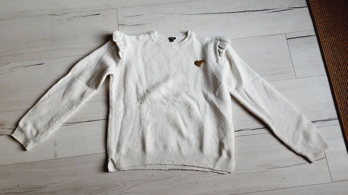 Vêtement fille pull blanc cœur doré Kiabi 12 ans
