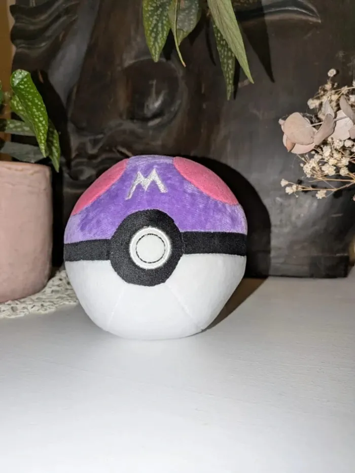 Peluche Master Ball Pokémon NEUVE 12 cm collection jouet