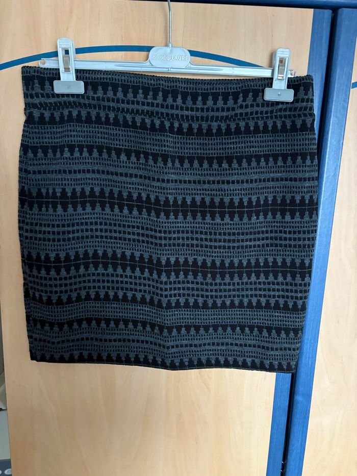 Jupe camaïeu elasthan noire et grise taille 42 - photo numéro 2