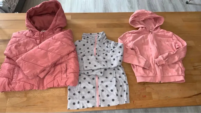 Lot vêtements fille 5 ans  ( 27 vêtements) - photo numéro 4