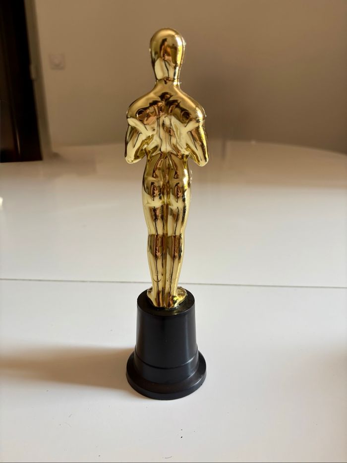 Statuette doré « La star des 18 ans » - photo numéro 3