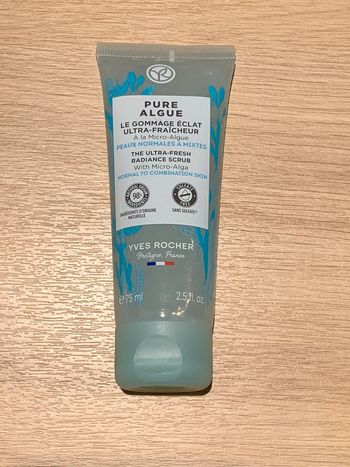 Gommage éclat ultra-fraîcheur pure algue Yves Rocher