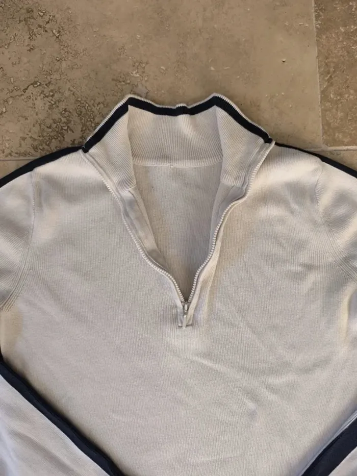 Pull 1/4 zippé tommy Hilfiger femme taille M selon mesures - absence d'étiquette, manche tachée - photo numéro 3