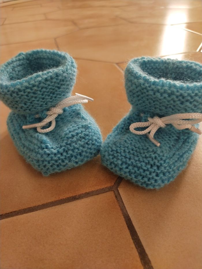 Chaussons bleus - photo numéro 3