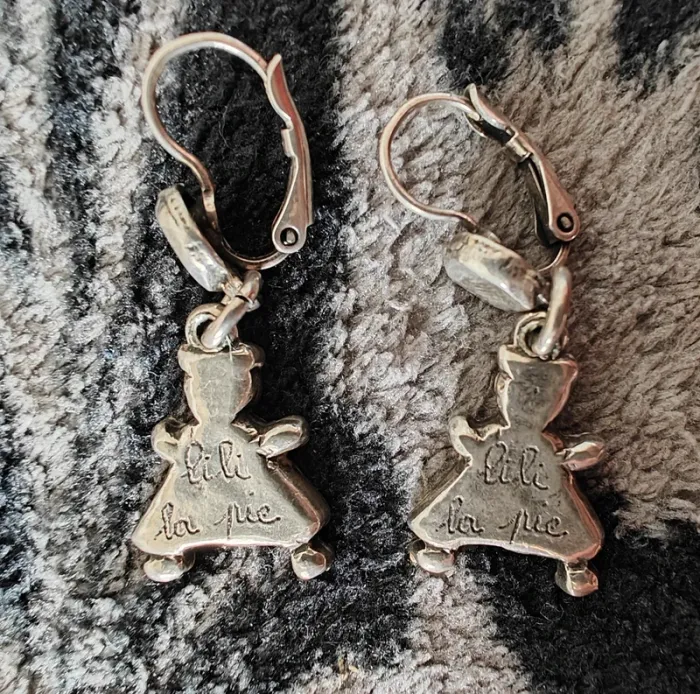 Boucles d'oreilles forme poupée - photo numéro 2