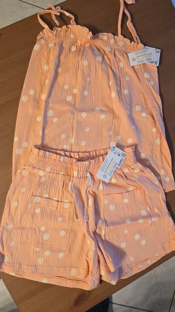 Neuf(non porté) 🏷😍🤩 Ensemble debardeur et short 10 ans fille 🤩😍