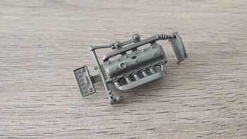 Partie moteur pièce détachée miniature jaguar SS 100 1937 1/18 burago #B62