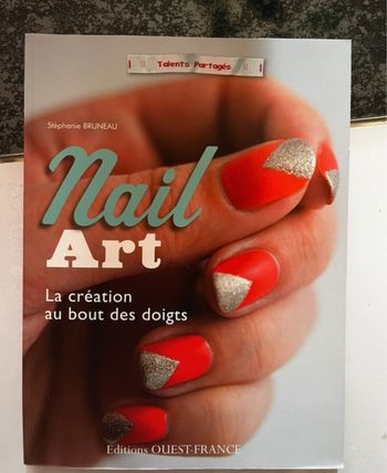 Livre nail art la création au bout des doigts