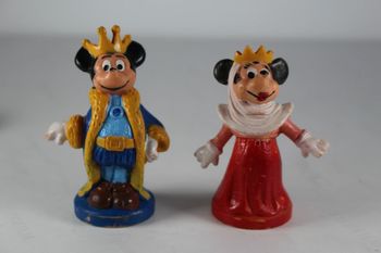 Le monde enchanté de Disney Echecs 2 pièces Rennes et Roi