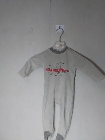 Grenouillère pyjama gris imprimé "Tissaia"