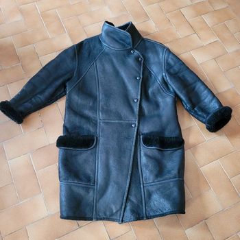 Manteau 3/4 en mouton retourné vintage noir