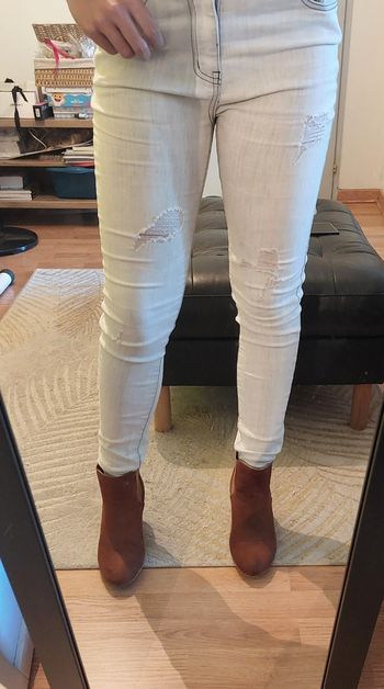 Jeans troué couleur claire taille S