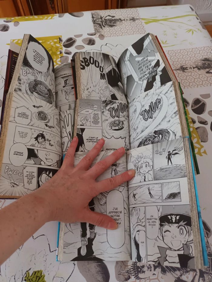Lot de 5 mangas Beyblade Métal Fusion - photo numéro 8