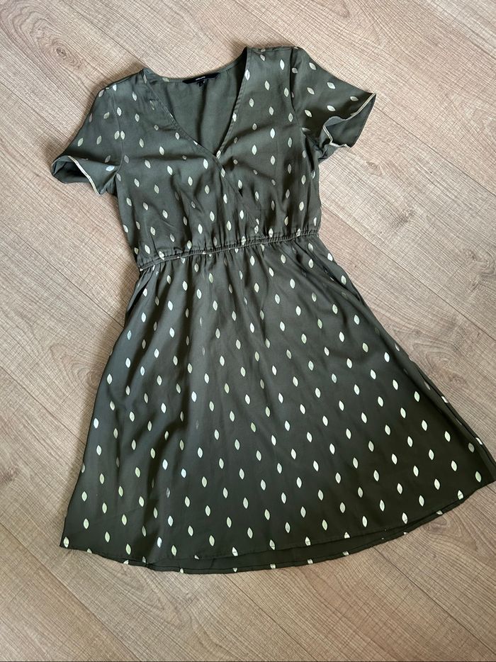Robe kaki et dorée à manches courtes Vero Moda taille XS TBE - photo numéro 7