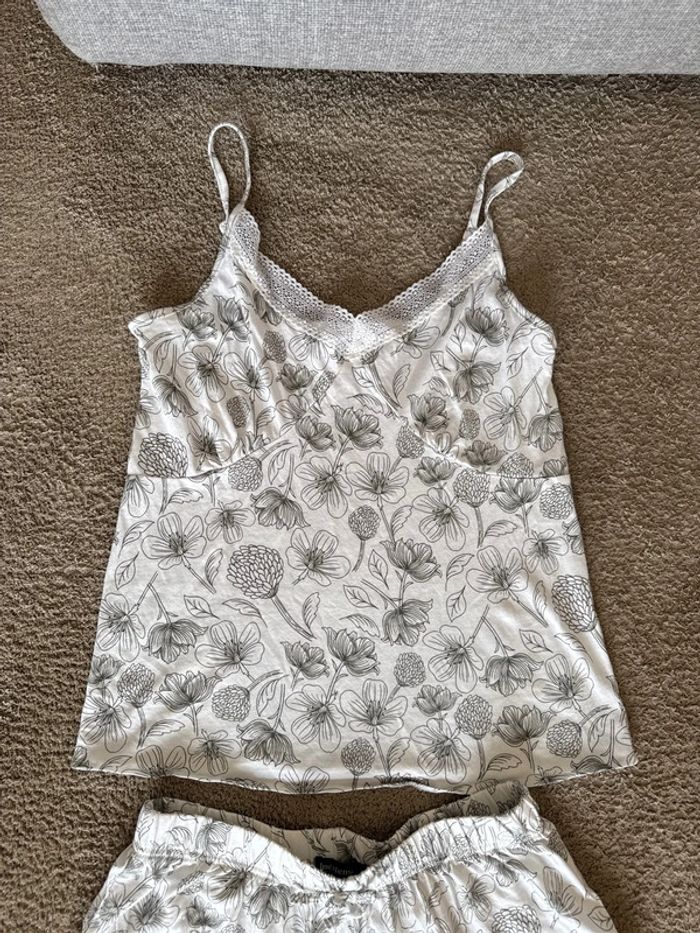 Pyjama caraco et short neuf - photo numéro 2