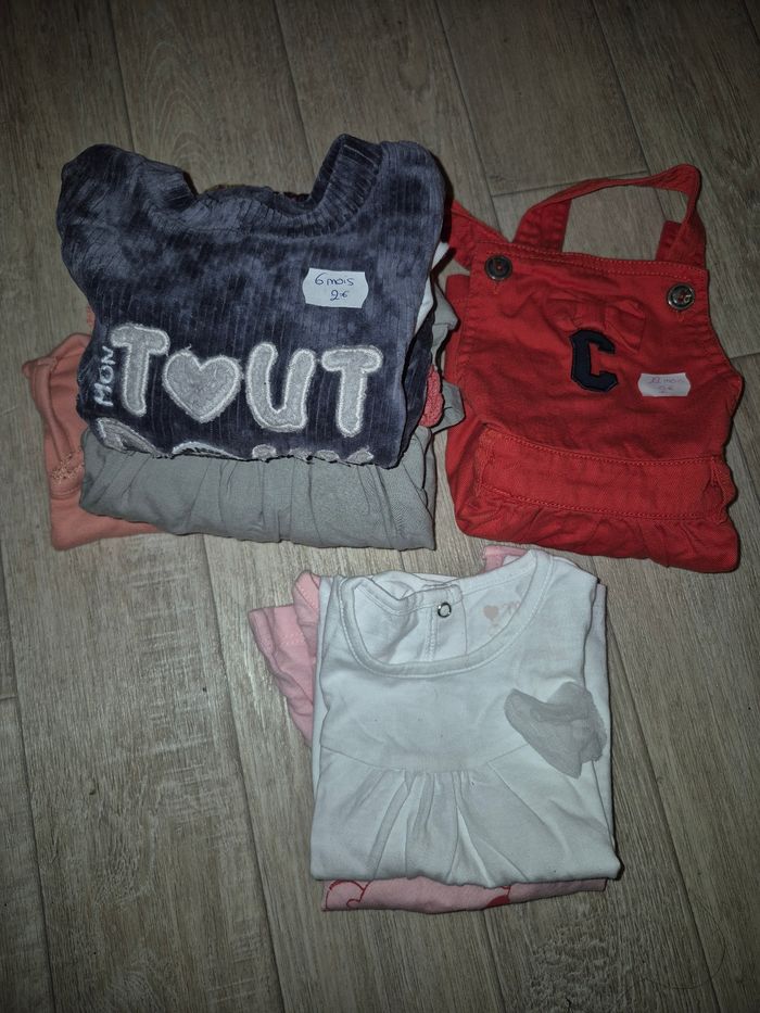 Lot vêtements fille 6/9 et 12 mois - photo numéro 1