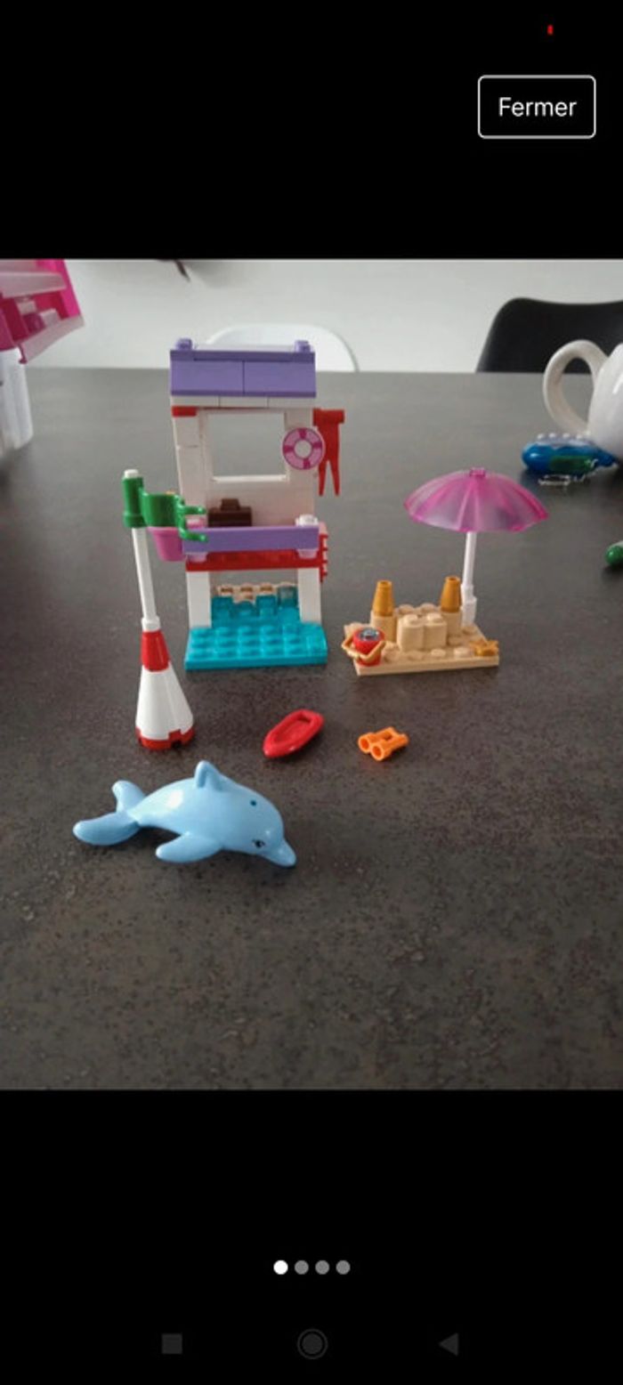Lego poste de sauvetage et dauphin