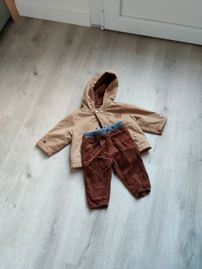 Lot 9 mois manteau+ pantalon velours